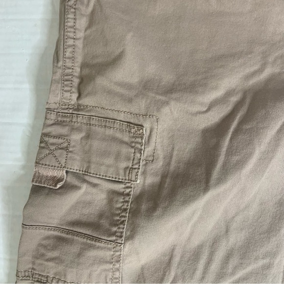 Sonoma Life Womens Cargo Shorts Plus Size 14 Tan Beige Pockets Knee Length - Picture 7 of 11